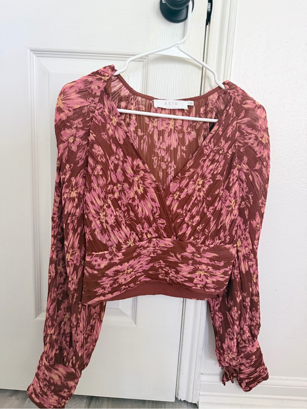 Astr Rose-Brown and Pink Floral V-Neck Blouse